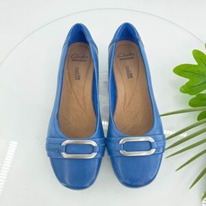 Clarks Women's Blanche Rosa Flat Size 6.5 Blue Leather Silver Buckle Elegant